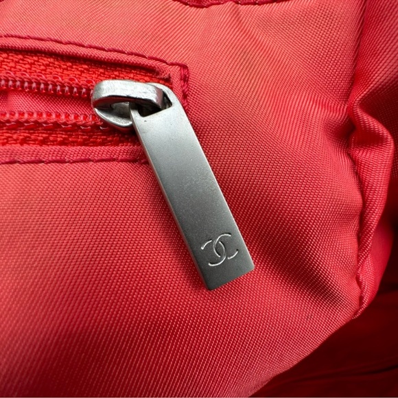 ❤️Chanel Red Travel Ligne Nylon Tote (unique color) - Picture 8 of 15